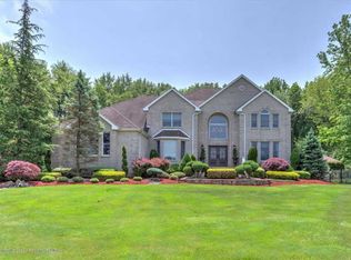 354 Salinger Ct, Morganville, NJ 07751