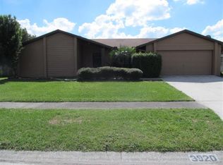3920 Dunaire Dr, Valrico, FL 33596