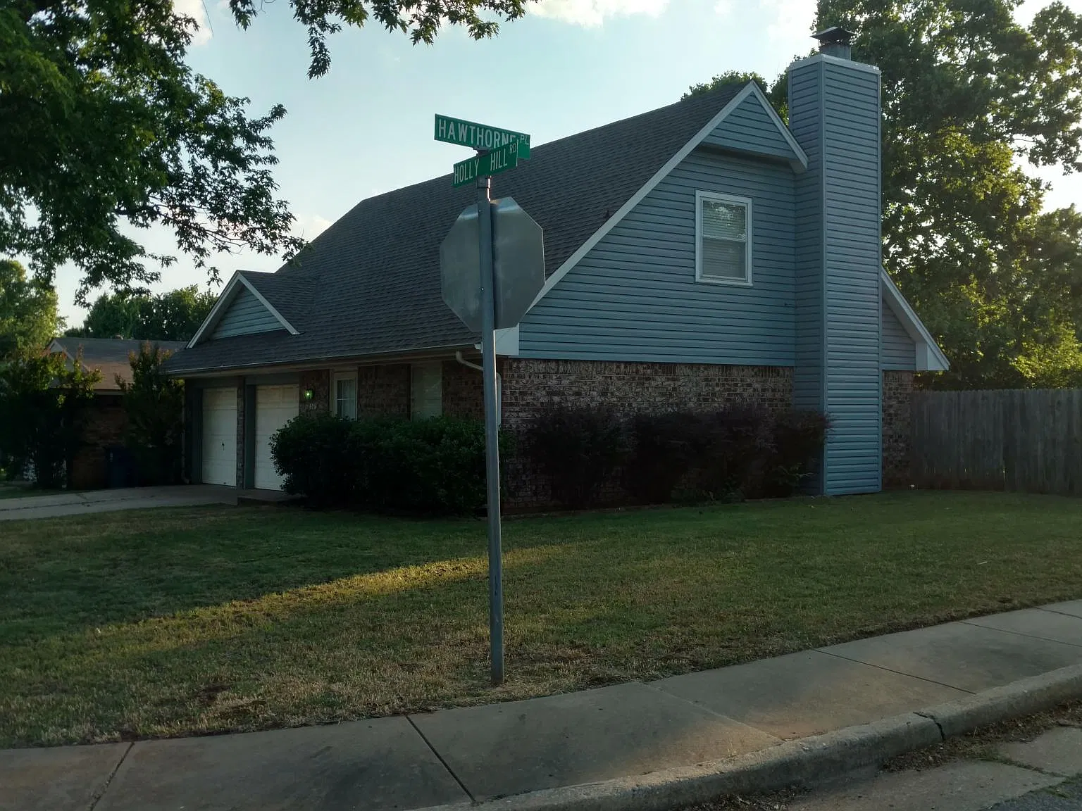 Holly Hill Rd, Edmond — Photo 1