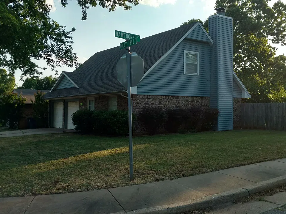 Holly Hill Rd