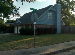 609 Holly Hill Rd, Edmond, OK 73003