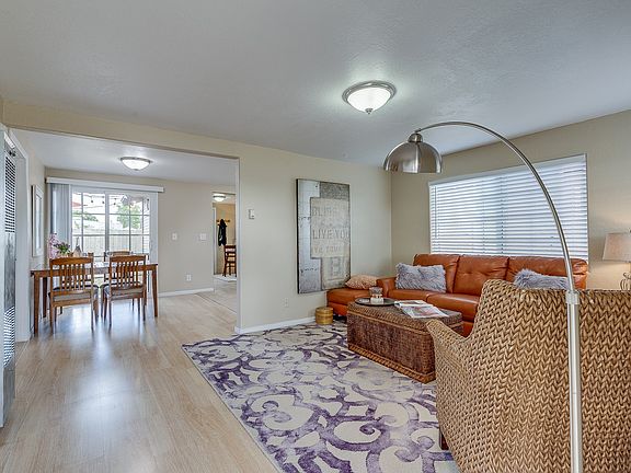 4th image of 715 Elm Ave
