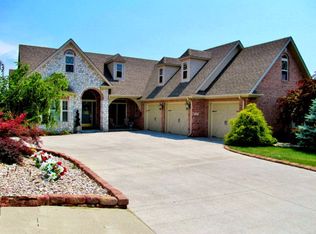 907 Cabernet Dr, Berea, KY 40403