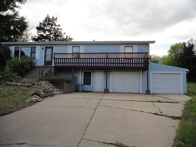 1st image of 513 Cedar Dr