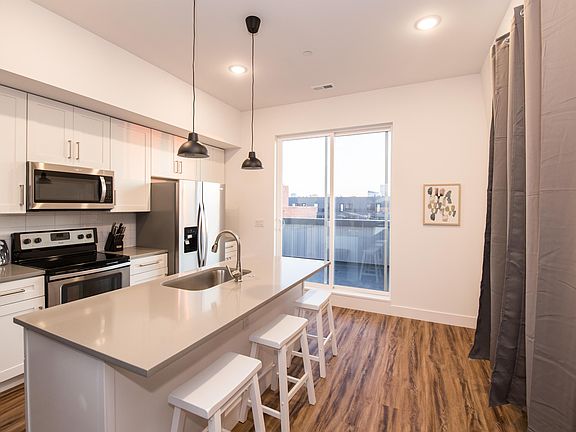 5th image of 2736 W Girard Ave #4