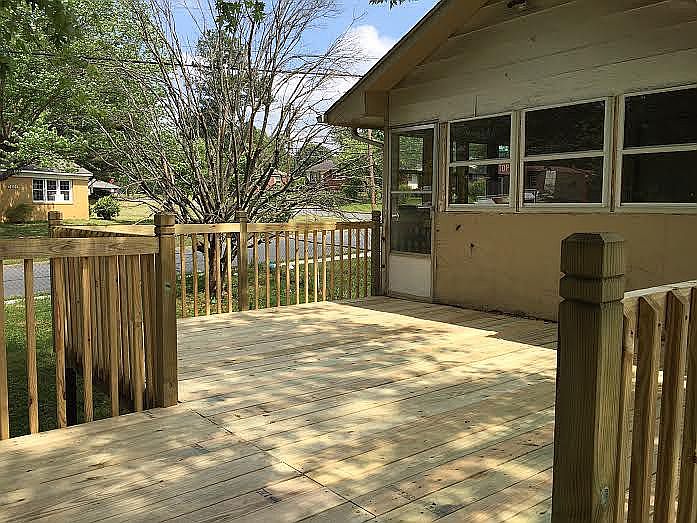 1st image of 3025 Teresa Ave