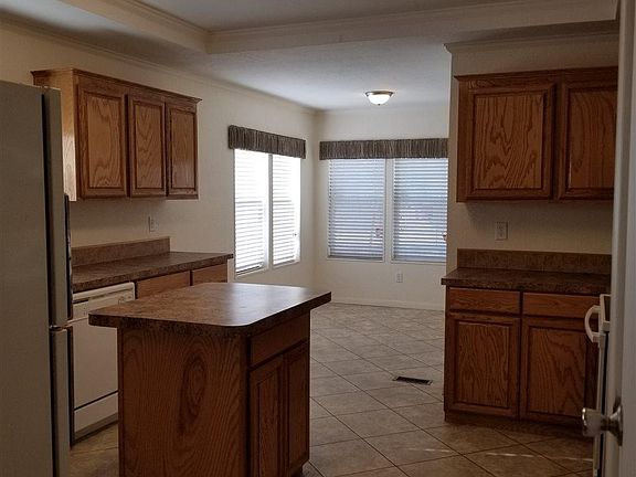 4th image of 1206 N Avenue N Pl