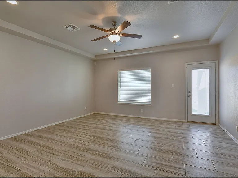 221 Jennice Cir — Photo 23