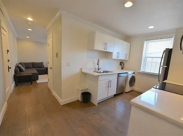 31 Queensberry St, Boston, MA