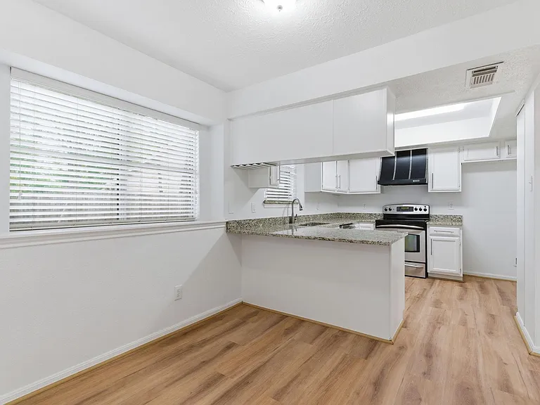 11631 Inga Ln — Photo 6