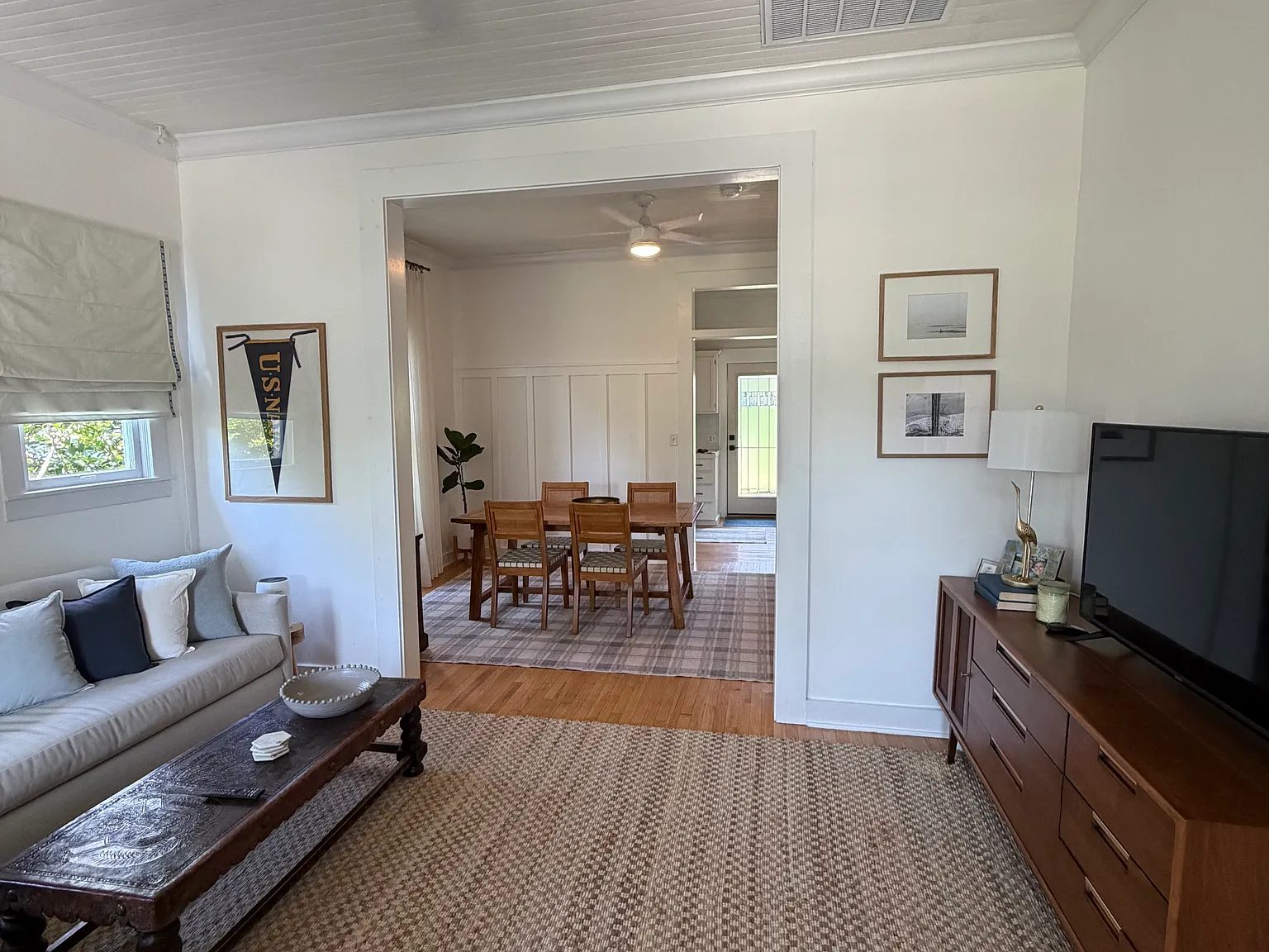 2 bed, 950 sqft, $2,300 — Photo 3