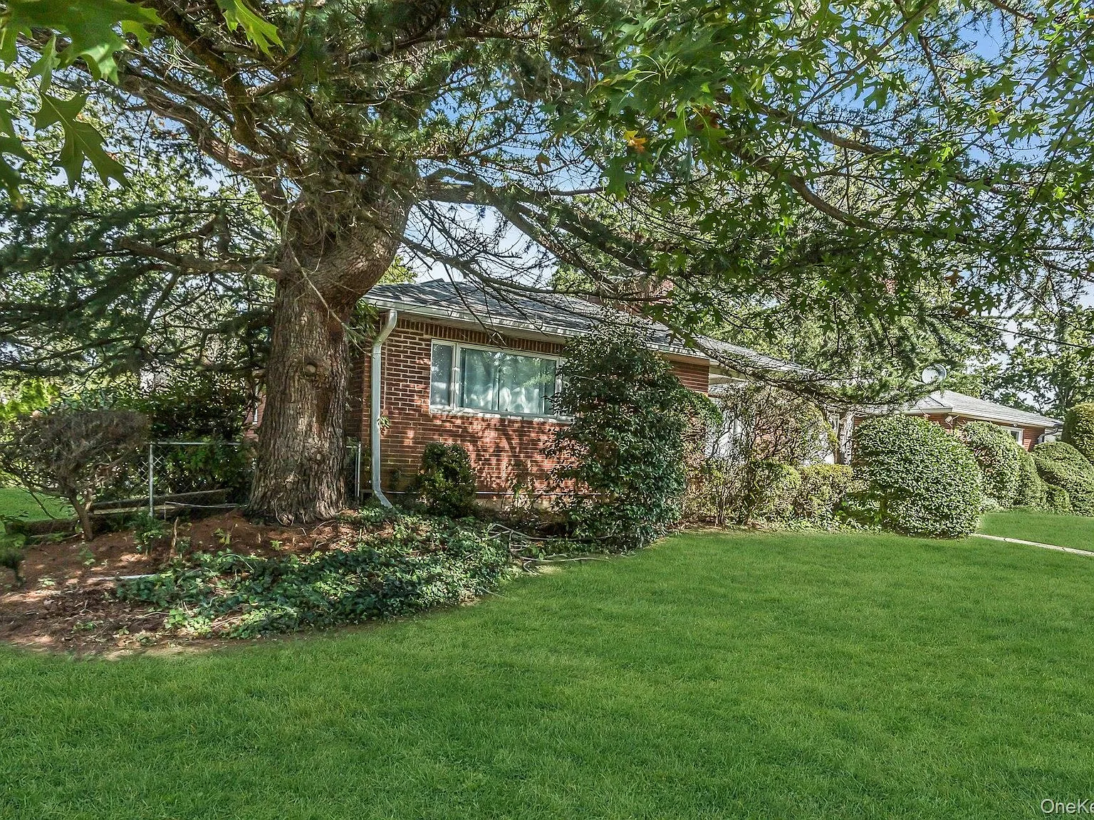 4 bed, 2.5 bath, 2500 sqft, $7,500 — Photo 4