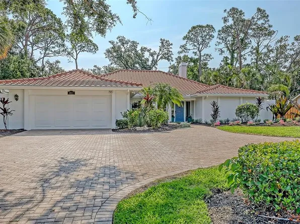 4665 Pine Harrier Dr, Sarasota, FL 34231