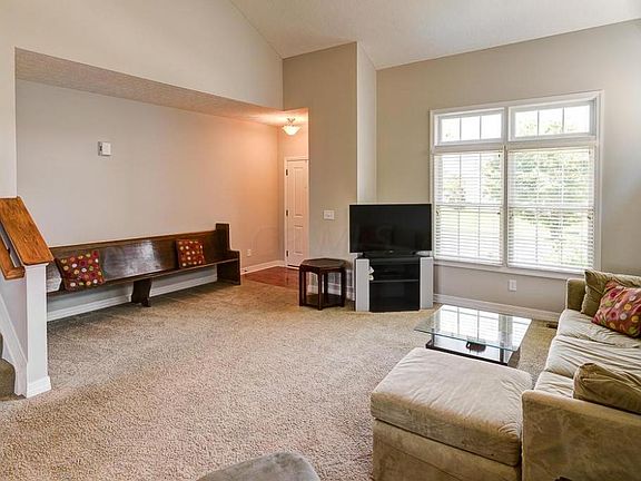 3rd image of 8889 Emerald Hill Dr