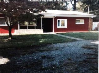 111 Clinton Ave, Saint Albans, WV 25177