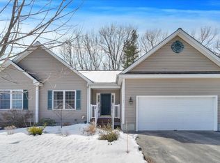 47 Nottingham Ct, Colchester, VT 05446