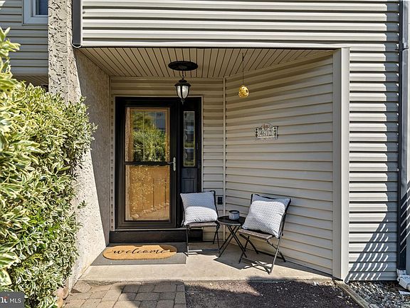3rd image of 4612 Sands Way