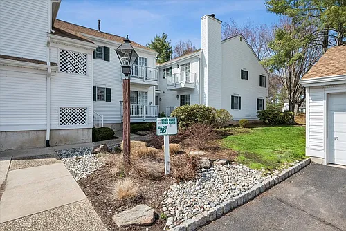 20 Alexandria Way Photo 1