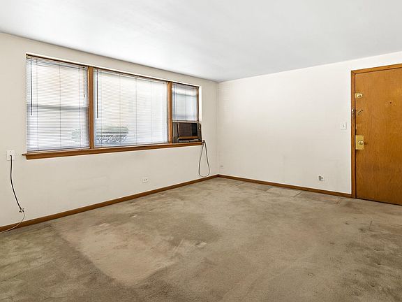 3rd image of 7303 W Fullerton Ave