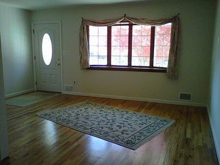 2nd image of 11 Newtown Ave