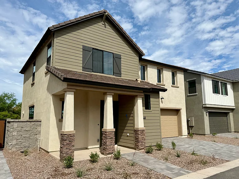 2345 E Stephens Ct — Photo 3