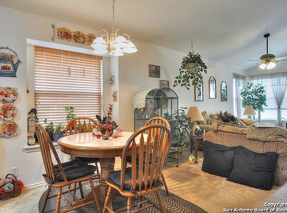 4th image of 4028 Desert Cir