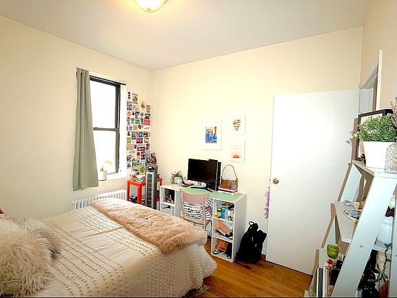 5th image of 17 Stuyvesant St #20A