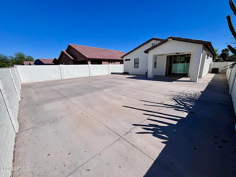5606 W Saint Anne Ave — Photo 33