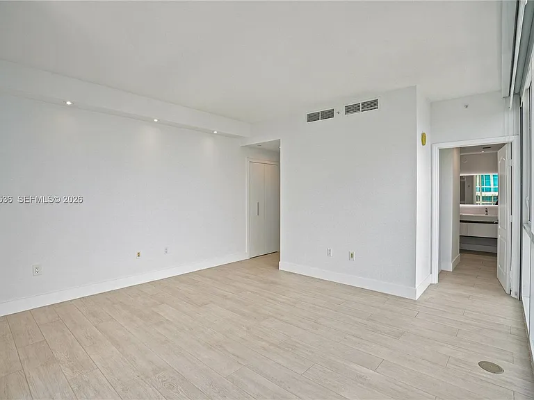2101 Brickell Ave #3105 — Photo 15