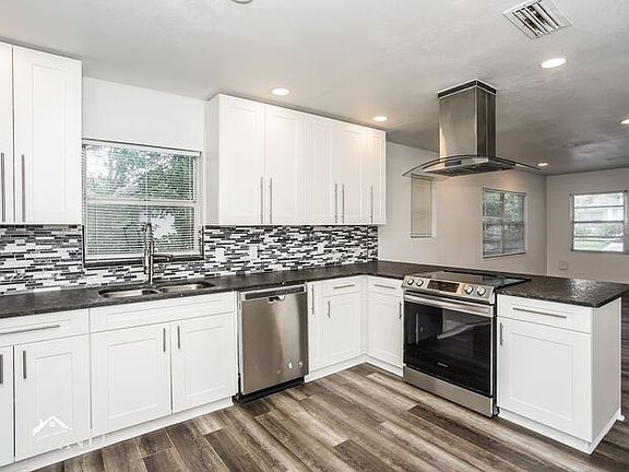 3rd image of 2611 E 17th Ave