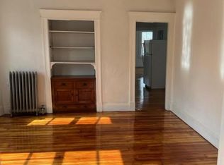 36 Plymouth St, Lowell, MA 01854