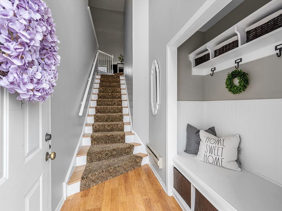 1433 Clybourne St, Batavia, IL 60510 Zillow