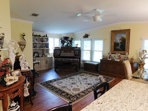 5th image of 222 Kittery Ct