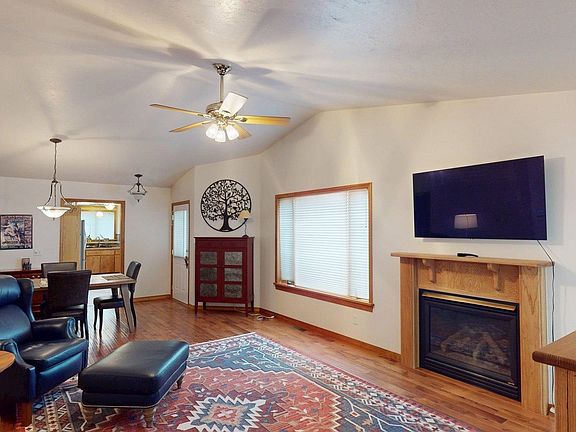 4th image of 1226 33rd St #11