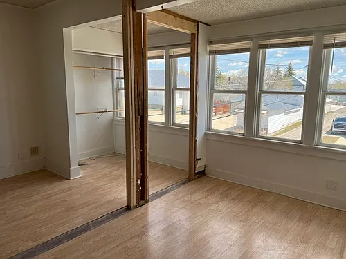 516 4th St Photo 1