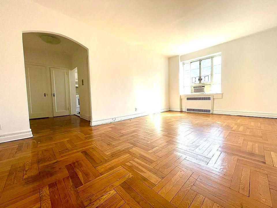 1st image of 140 8th Ave APT 3C