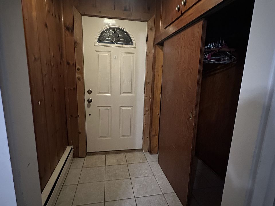 1st image of 3323 Bay St