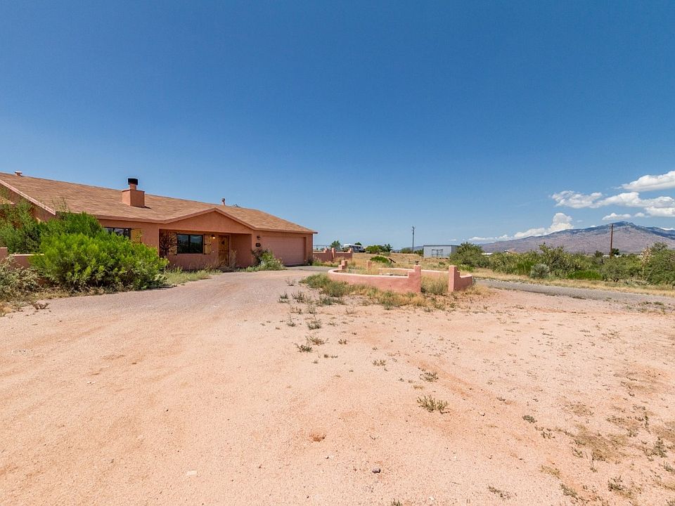 1st image of 632 S Cochise Ln