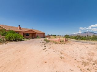 632 S Cochise Ln, Benson, AZ 85602