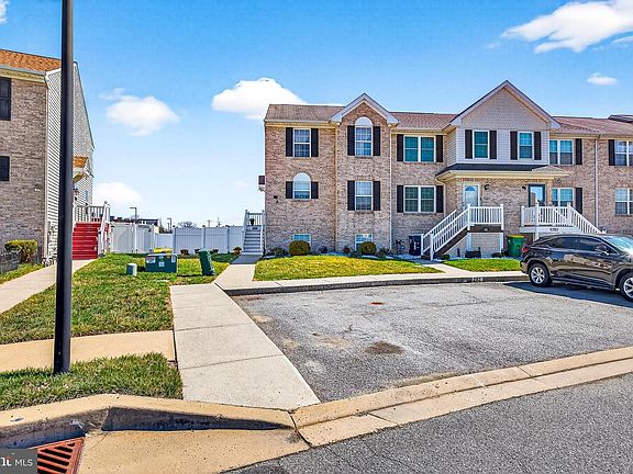 4th image of 284 Liborio Dr