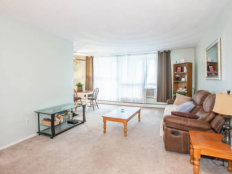 35 Towering Heights Blvd #301 — Photo 4