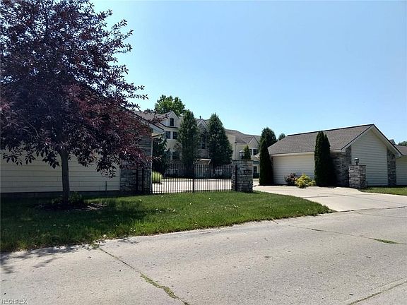 2nd image of 5537 Beavercrest Dr APT 104