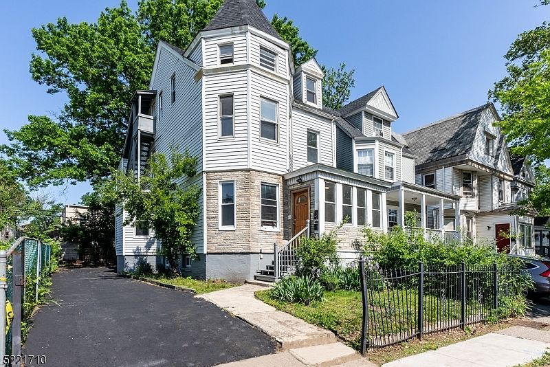 1st image of 123 N 15Th St