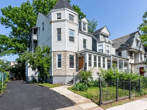 123 N 15Th St, East Orange City, NJ 07017