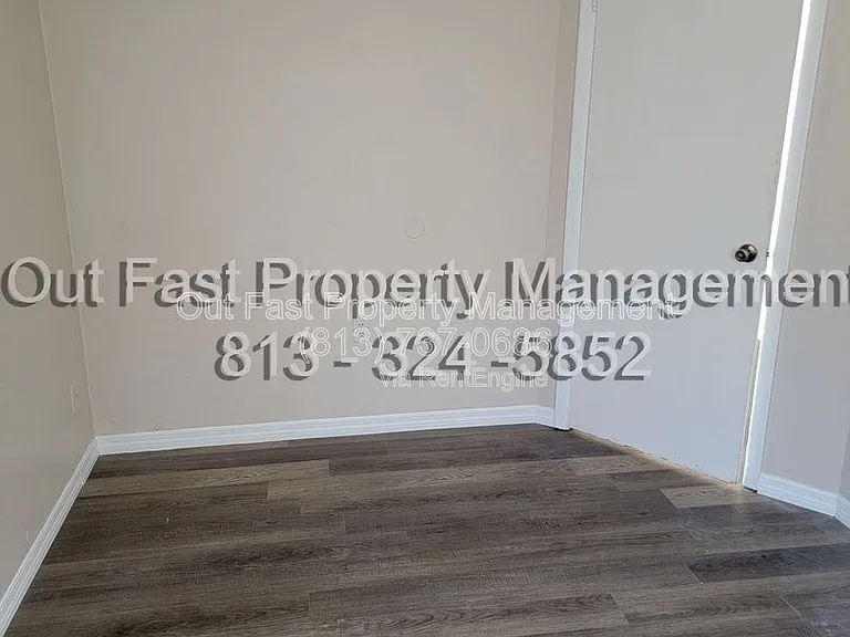 8400 Sunnydale Dr — Photo 7