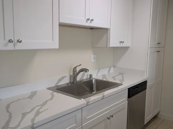 416 Estrella Ave #6, Monterey, CA 93940