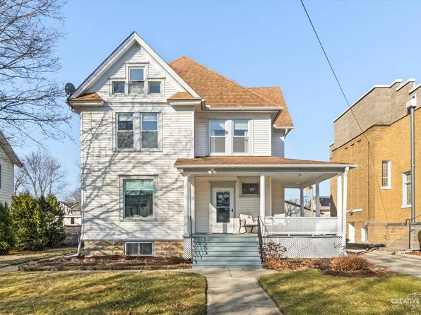 171 N Sycamore St, Hinckley, IL 60520