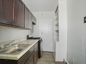 Champlost Apartments