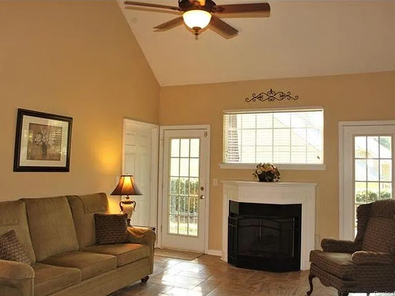 11820 Kevin Henry Pl — Photo 1