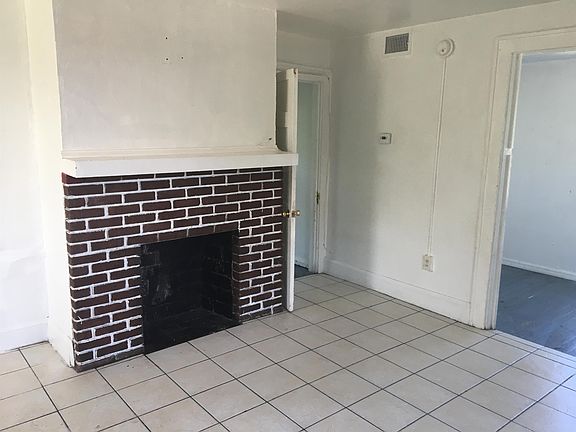4th image of 124 Daytona Ave APT 2